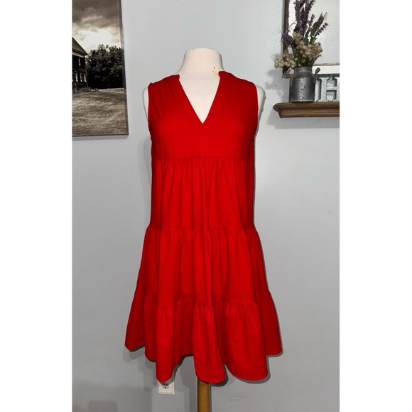 Tuckernuck Dresses & Skirts - Pomander Place Tuckernuck red crepe sleeveless tiered v-neck dress Medium